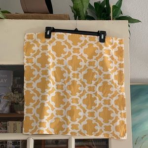 4 Target cloth napkins, light mustard & white